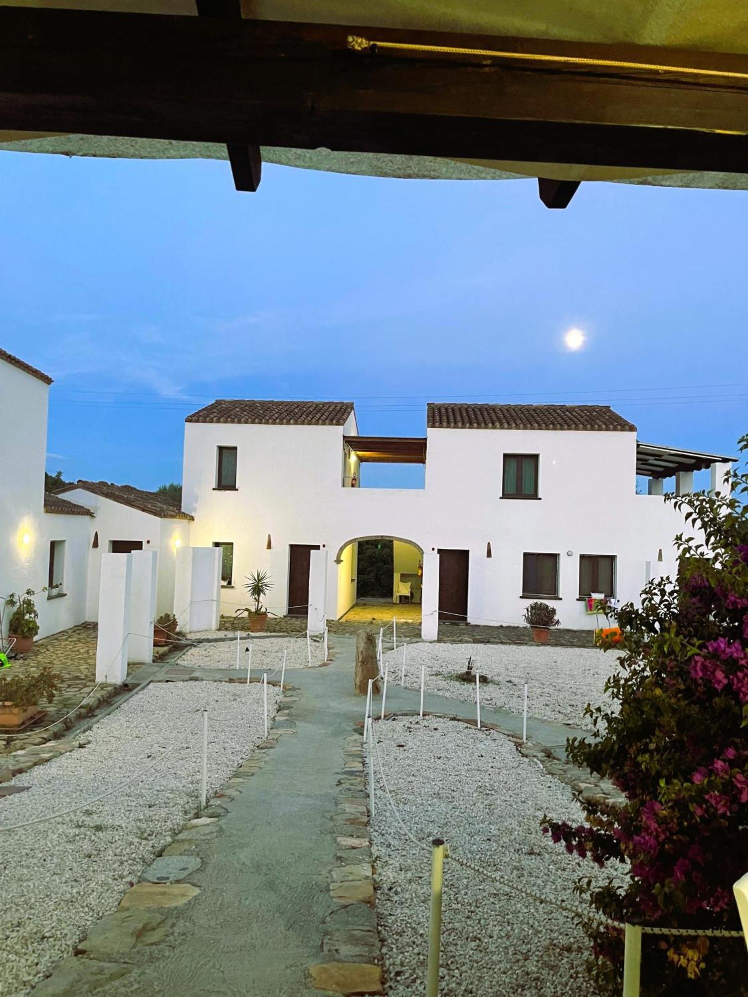 Hotel Cort'E Nastasj Tertenìa Exterior foto
